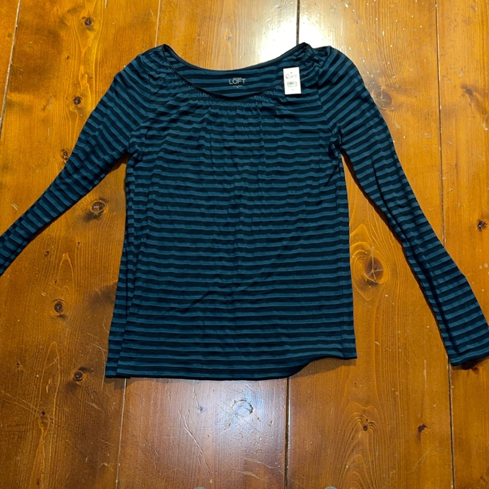 NWT Loft long sleeve short